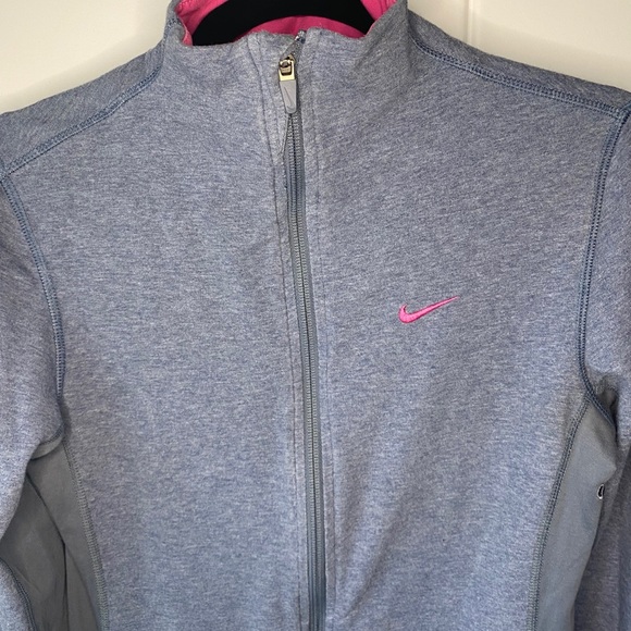 Grey and pink Nike zip-up jacket - Picture 2 of 4